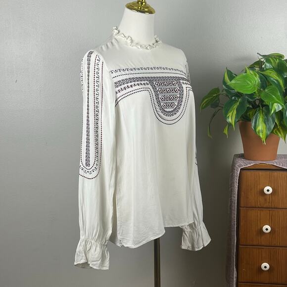 Zara Basic Tops - Zara Basics Ivory Long Sleeve Embroidered Top Size Small